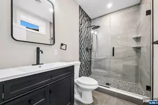 623 Alberta Dr, Paramus, NJ 07652 - Photo 48