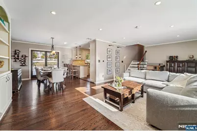 6 Browning Court, Roseland, NJ 07068 - Photo 6