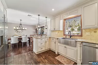 6 Browning Court, Roseland, NJ 07068 - Photo 14