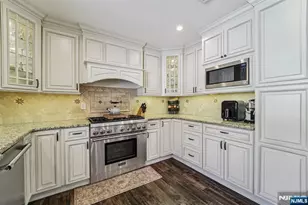 6 Browning Ct, Roseland, NJ 07068 - Photo 16