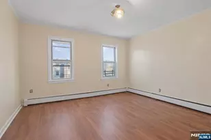 335 Court St, Elizabeth, NJ 07206 - Photo 8