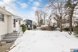 27 Madison Ave, Rochelle Park Township, NJ 07662 - Photo 12