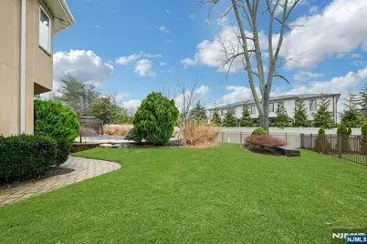 38 Geraldine Road, Englewood Cliffs, NJ 07632 - Photo 36