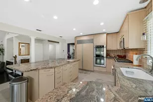 38 Geraldine Rd, Englewood Cliffs, NJ 07632 - Photo 12