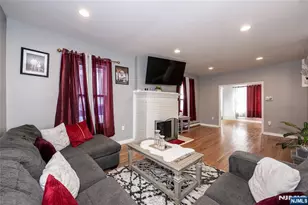 32 Newfield St, East Orange, NJ 07017 - Photo 12
