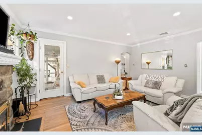 951 Darien Terrace, Teaneck Township, NJ 07666 - Photo 18