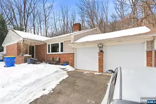 168 Interhaven Ave, North Plainfield, NJ 07060 - Photo 2