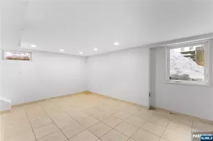 649 Ogden Ave, Teaneck Township, NJ 07666 - Photo 18