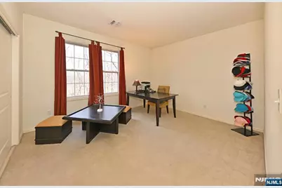175 Rochelle Avenue 301 #301, Rochelle Park Township, NJ 07662 - Photo 12
