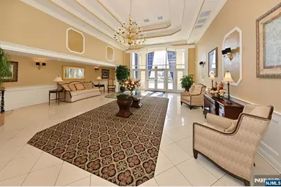 175 Rochelle Avenue 301 #301, Rochelle Park Township, NJ 07662 - Photo 2