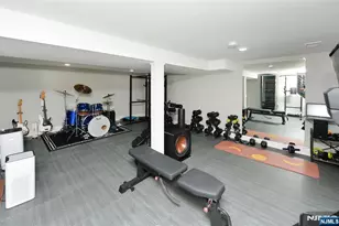 196 Graphic Blvd, Bergenfield, NJ 07621 - Photo 28