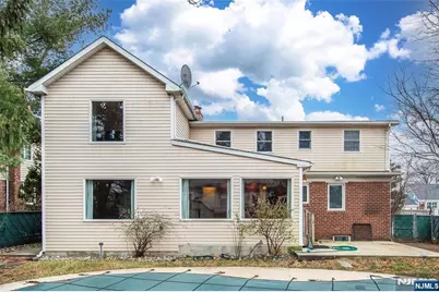 35 Taggart Way, Saddle Brook Township, NJ 07663 - Photo 2