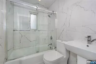 35 Taggart Way, Saddle Brook Township, NJ 07663 - Photo 20