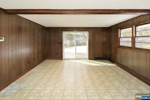 130 Washington Ave, New Milford, NJ 07646 - Photo 8