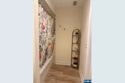 1625 Paterson Plank Road 1 #1, Secaucus, NJ 07094 - Photo 10