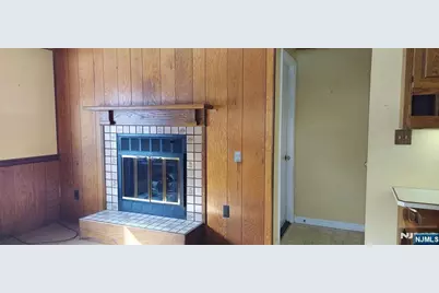 412 Flaker Drive, Wyckoff Township, NJ 07481 - Photo 10