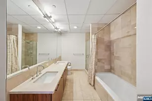 4 Beacon Way Ph 1900, Jersey City, NJ 07304 - Photo 20