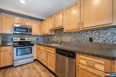 115 Polifly Road 5D #5D, Hackensack, NJ 07601 - Photo 6