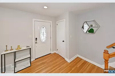 262 Spring Valley Avenue, Hackensack, NJ 07601 - Photo 2