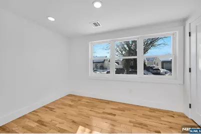 309 Ottawa Avenue, Hasbrouck Heights, NJ 07604 - Photo 18