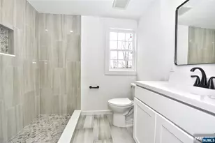 18 Governor Haines St, Hamburg, NJ 07419 - Photo 20