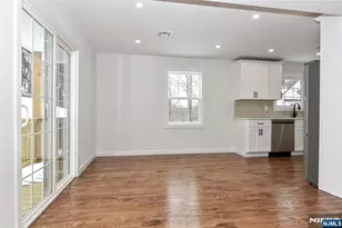 18 Governor Haines St, Hamburg, NJ 07419 - Photo 8