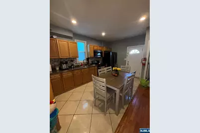 23 Oak Street, Paterson, NJ 07501 - Photo 8