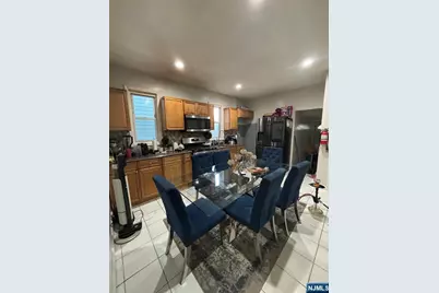 23 Oak Street, Paterson, NJ 07501 - Photo 4