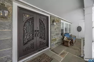 88 Chestnut Ridge Rd, Saddle River, NJ 07458 - Photo 4