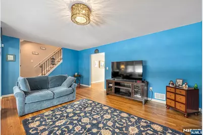 19 Colfax Drive, Pequannock Township, NJ 07440 - Photo 8