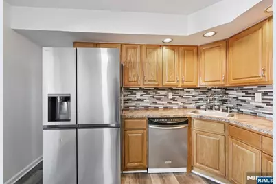 246 Matthews Drive, Newark, NJ 07103 - Photo 22