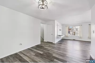 246 Matthews Drive, Newark, NJ 07103 - Photo 14