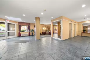 100 Grand Cove Way 3A, Edgewater, NJ 07020 - Photo 24