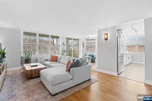 100 Grand Cove Way 3A, Edgewater, NJ 07020 - Photo 2