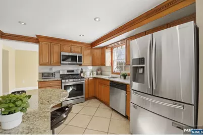 41 Woodland Road, Bloomfield, NJ 07003 - Photo 8