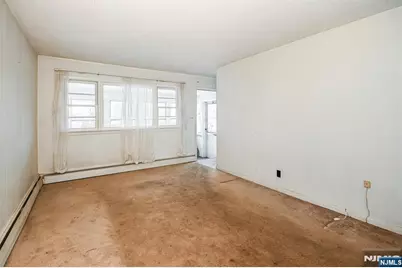 286 Ridgewood Boulevard, Washington Township, NJ 07676 - Photo 8