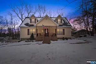 10 Thistle Ave, Vernon, NJ 07418 - Photo 2