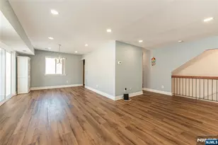 56 Woods Edge Dr, Roxbury Township, NJ 07876 - Photo 8