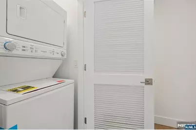 348 Baldwin Avenue 209 #209, Jersey City, NJ 07306 - Photo 18