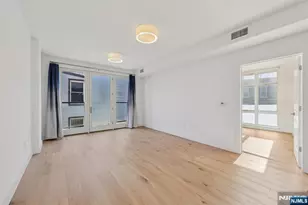 348 Baldwin Ave 209, Jersey City, NJ 07306 - Photo 2