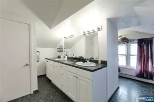 300 Spring Valley Rd, Paramus, NJ 07652 - Photo 28