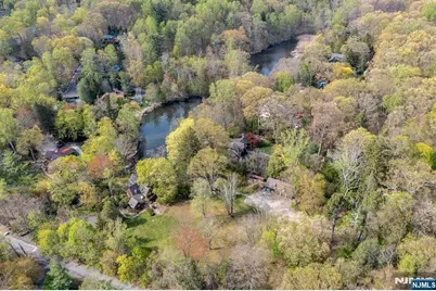 17 Hillside Avenue, Upper Saddle River, NJ 07458 - Photo 38
