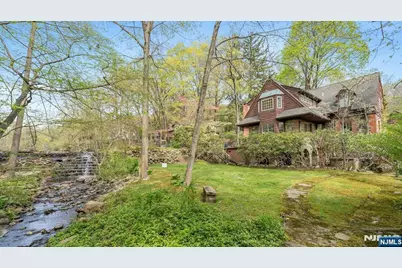 17 Hillside Avenue, Upper Saddle River, NJ 07458 - Photo 30