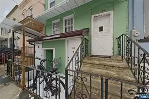 194 Astor St, Newark, NJ 07114 - Photo 2