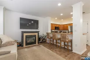 122 Riverwalk Way, Clifton, NJ 07014 - Photo 10