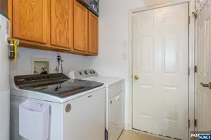 122 Riverwalk Way, Clifton, NJ 07014 - Photo 24