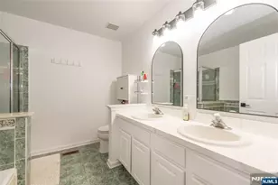 122 Riverwalk Way, Clifton, NJ 07014 - Photo 18