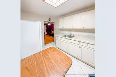 86 Pacific Street, Newark, NJ 07105 - Photo 8