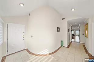 300 Gorge Road 57, Cliffside Park, NJ 07010 - Photo 4