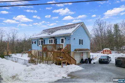 15 Hanover Road, West Milford, NJ 07421 - Photo 2